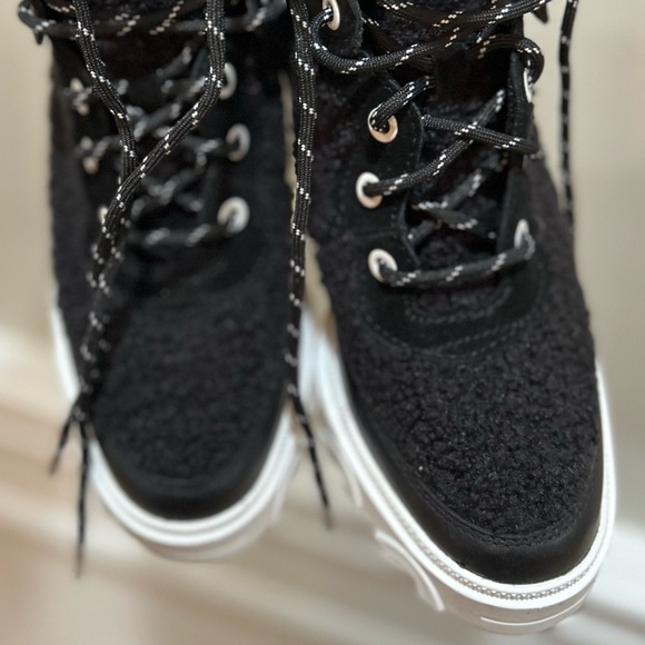 SOREL BREX HEEL LACE BOOTIE Black and White, size 8 - Picture 10 of 13